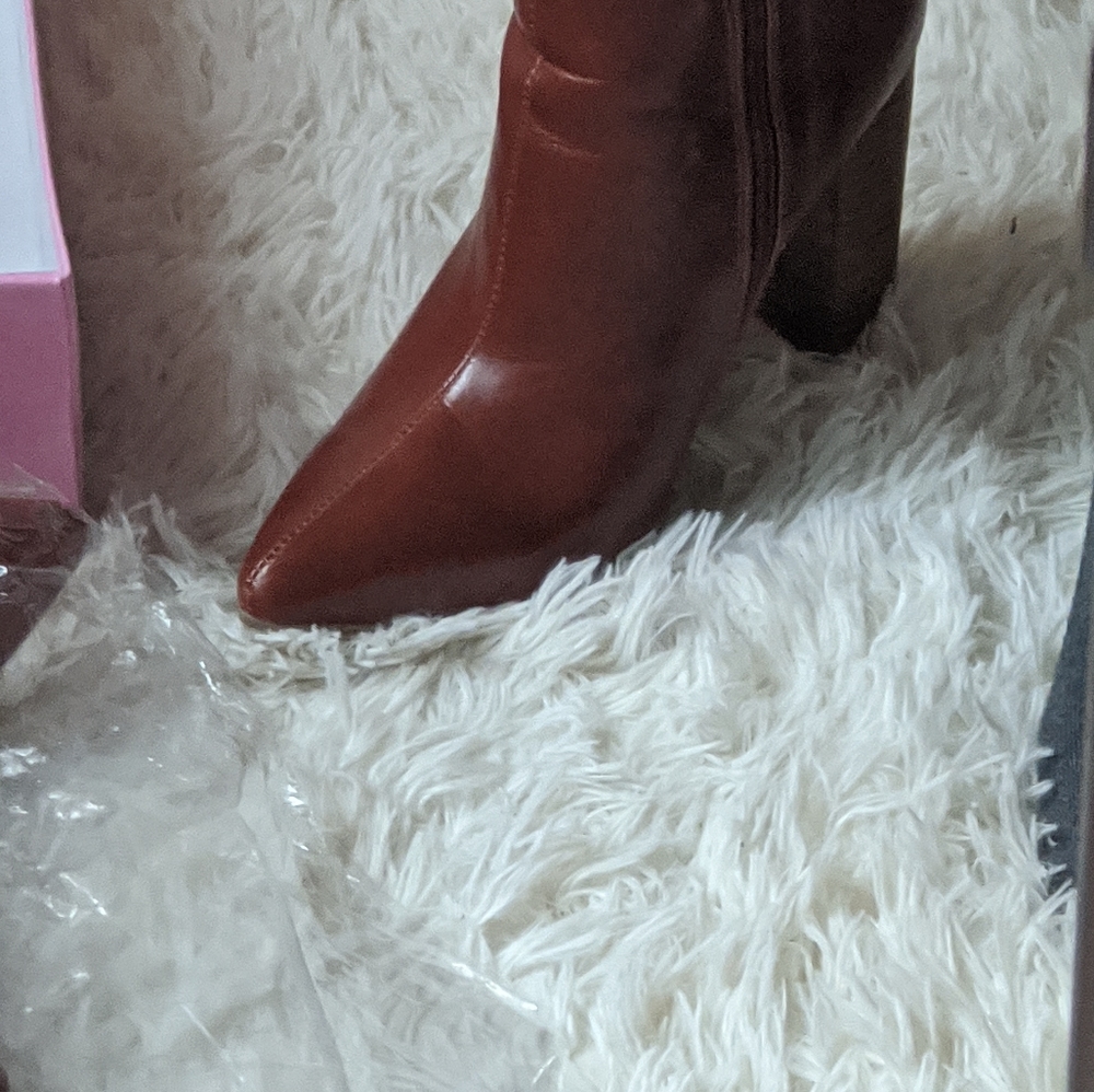 Boots - Picture 2 of 5